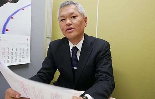 中野明正(なかの・あきまさ)氏<br />1995年から農研機構で農作物の生産技術や品質制御に関する研究に携わり、2017年からは農林水産省 農林水産技術会議事務局 研究調整官。高度施設による野菜生産技術のエキスパートとして知られ、『オランダ最新研究 環境制御のための植物生理』の監訳者でもある。(写真:高山和良)