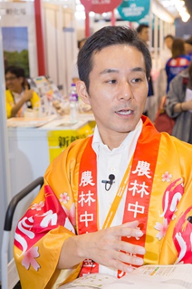 現場を仕切る農林中央金庫 食農法人営業本部 営業企画部 部長代理 藤木諭氏(写真:佐藤久)