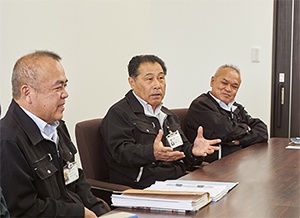 写真左からTACに任命された星原氏、藤本氏、久保田氏