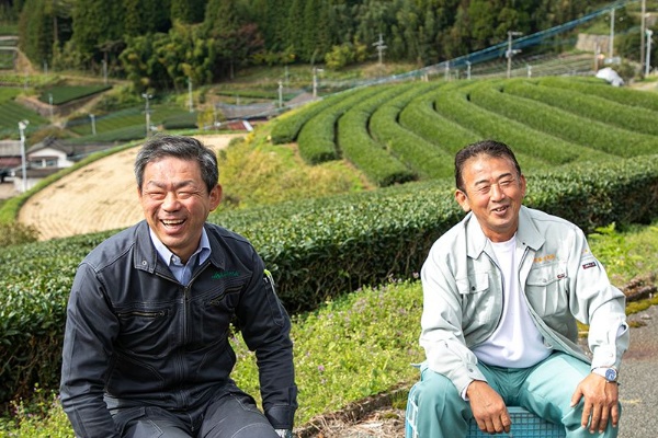 もっと多くの人にお茶を飲む楽しみを感じてほしいと2人の思いは熱い