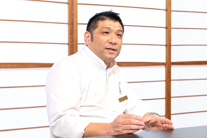 日本料理店「柳川 美熊野」の料理長 荒井一樹 氏