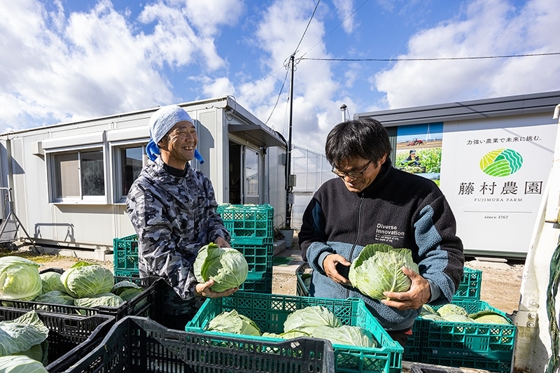 職場の雰囲気はイラストでは伝わらない。実際に現場に赴き求人用の写真を撮影することが大事
