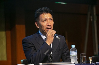 八木 輝治 氏