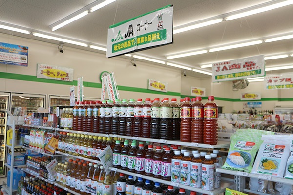JA上伊那の地場産品も販売されている