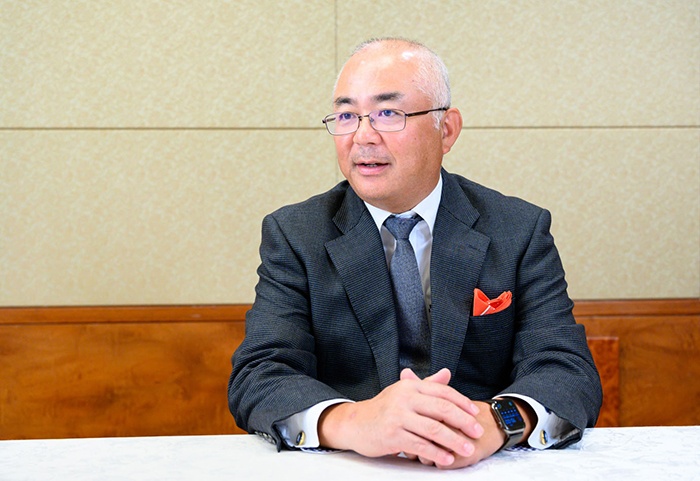 上坂貴志氏