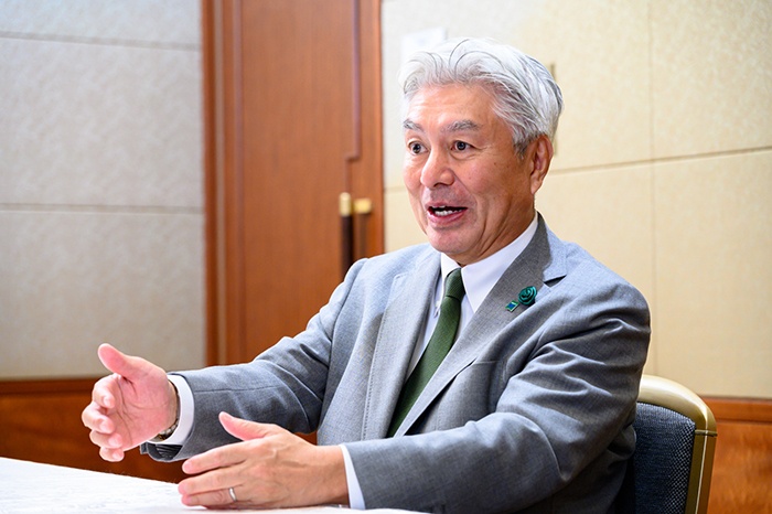 舩越氏