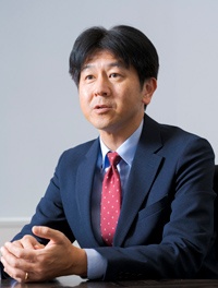 有田 慎一氏