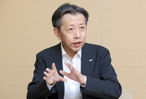 浅井健氏