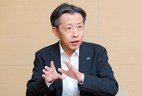 浅井健氏