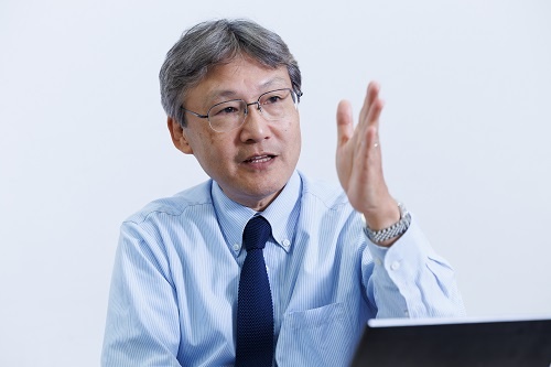 岡田 正大 氏