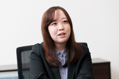 佐久間 由奈氏