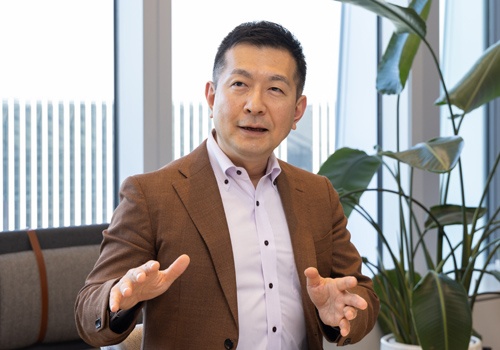 長井 亮氏