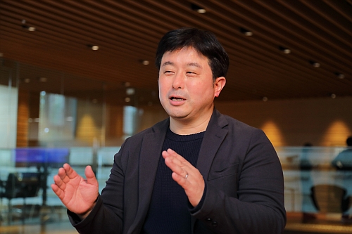西垣 裕文 氏