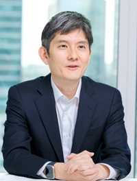 井口和弘氏