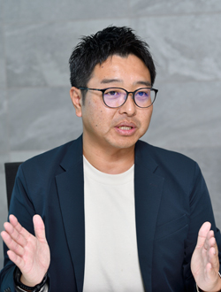 吉田洋治朗氏