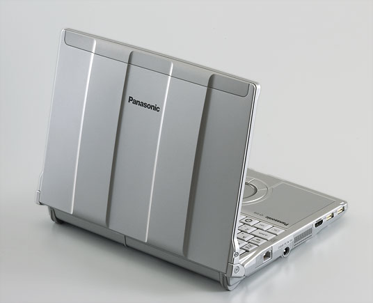 ■液晶：12.1型ワイド（1280×800ドット） ■CPU：第2世代 インテル® Core™ i5-2520M vPro™ プロセッサー 2.50GHz（インテル® ターボ・ブースト・テクノロジー利用時最大3.20GHz） ■バッテリー駆動時間：約15.5時間 ■質量：約1.33kg ■ハードディスク：500GB ■メモリー：4GB（最大8GB） ■ワイヤレス： WiMAX、IEEE802.11a/b/g/n ■光学ドライブ：DVDスーパーマルチ ■主なインタフェース：USB×3、HDMI、VGA、LAN、SDカード ■OS：Windows 7 Professional 64bit （32bit / 64bitセレクタブル）