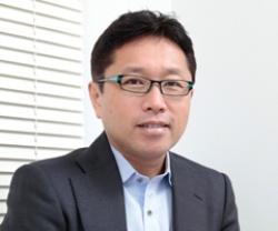 戸田 覚 氏(とだ・さとる) ビジネス書作家・IT製品評論家。テレビやラジオに加え、「日経ベストPC+デジタル」「日経PC21」などの雑誌、各種Web媒体の連載でおなじみ。単行本は累計100冊以上。仕事術に関する著作も多い。最近レッツノートJを購入して利用中。