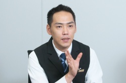 平松氏