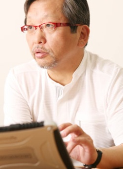 伊藤洋一(いとうよういち) 住信基礎研究所主席研究員。時事通信社ニューヨーク特派員、住友信託銀行などを経て現職。著書に「グローバル資本主義の未来―危機の連鎖は断ち切れるか」(共著、日本放送出版協会)、「日本力」(講談社)など。