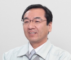 川渕 善文氏(かわぶち・よしふみ)<br>パナソニック株式会社<br>ITプロダクツビジネスユニット<br>サービス・サポートグループ<br>グループマネージャー