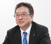 酒田 智 氏（さかた・さとる） <br>パナソニック株式会社<br>ITプロダクツビジネスユニット<br>国内営業グループ<br>ビジネスモバイルアジア営業チーム<br>チームリーダー