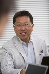 戸田 覚
