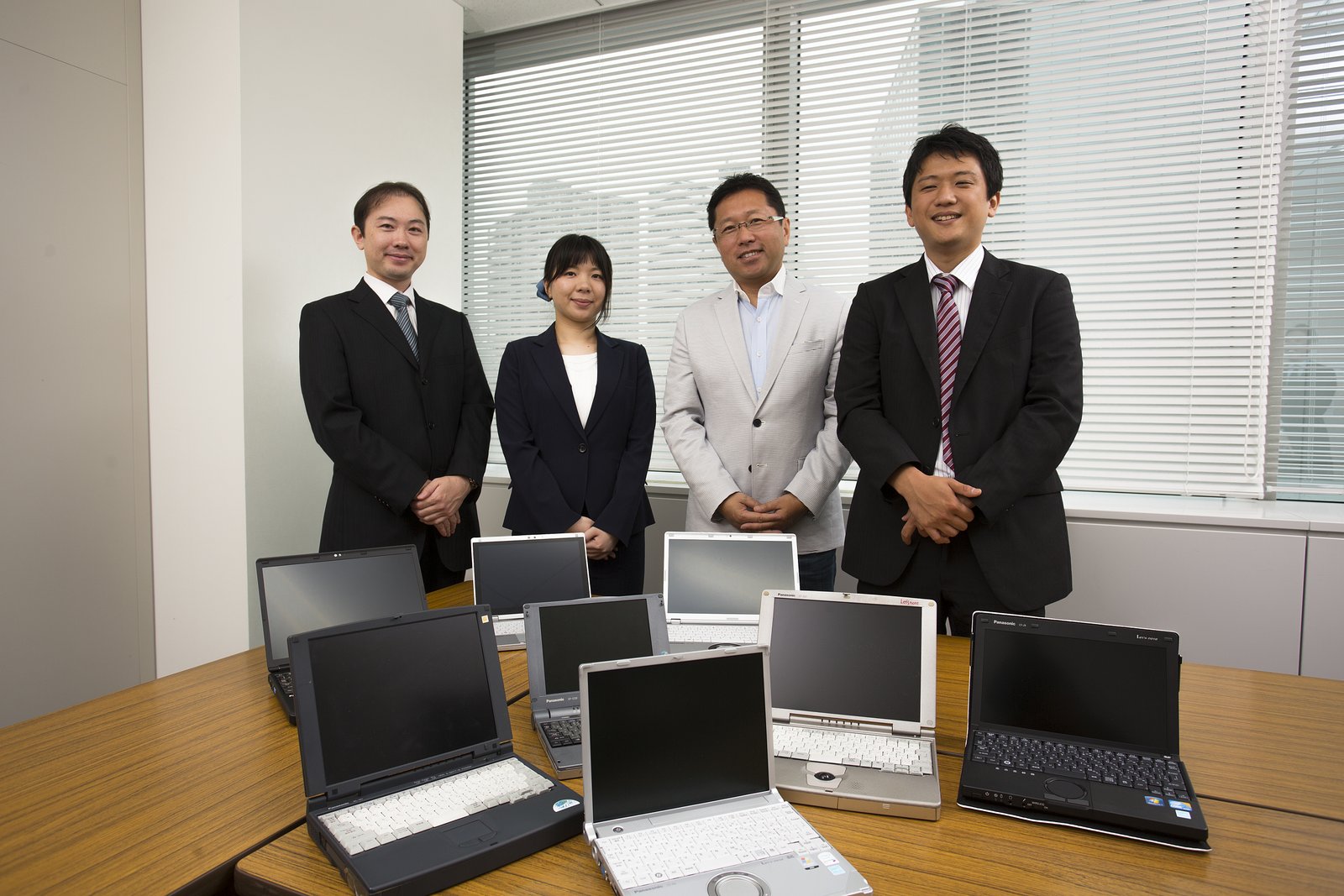 誕生から20年・そしてレッツノートの「未来」へ 2ページ目 - 日経