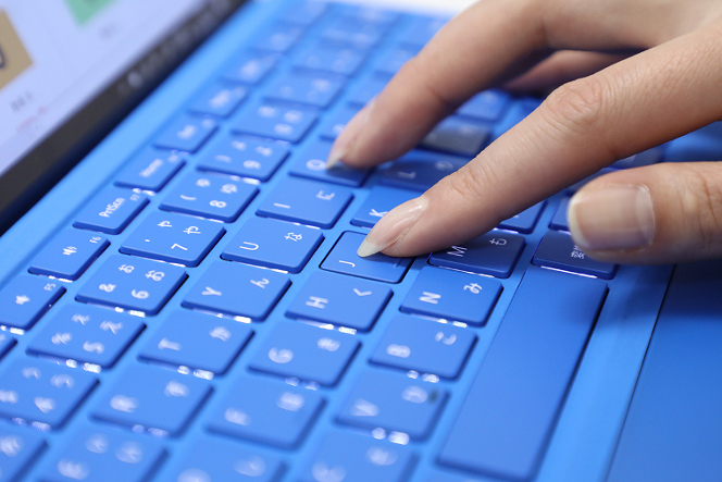 レッツノートXZ6 vs Surface Pro 4 “5番勝負” - 日経 xTECH Special