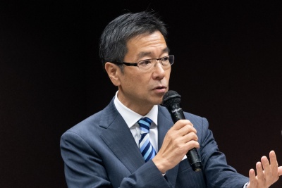 パナソニック株式会社<br>代表取締役専務執行役員<br>コネクティッドソリューションズ社 社長<br>樋口泰行氏
