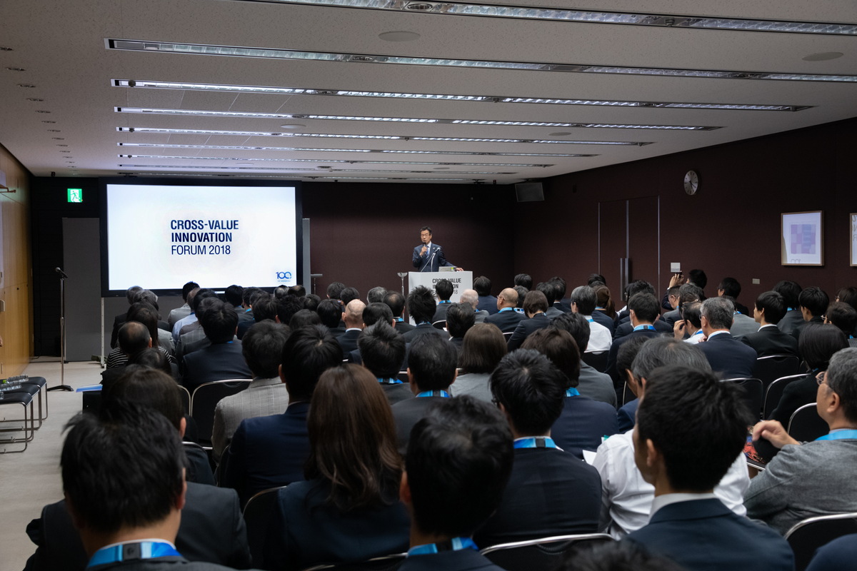 会場は満席となり、「働き方改革」への関心の高さをうかがわせた。