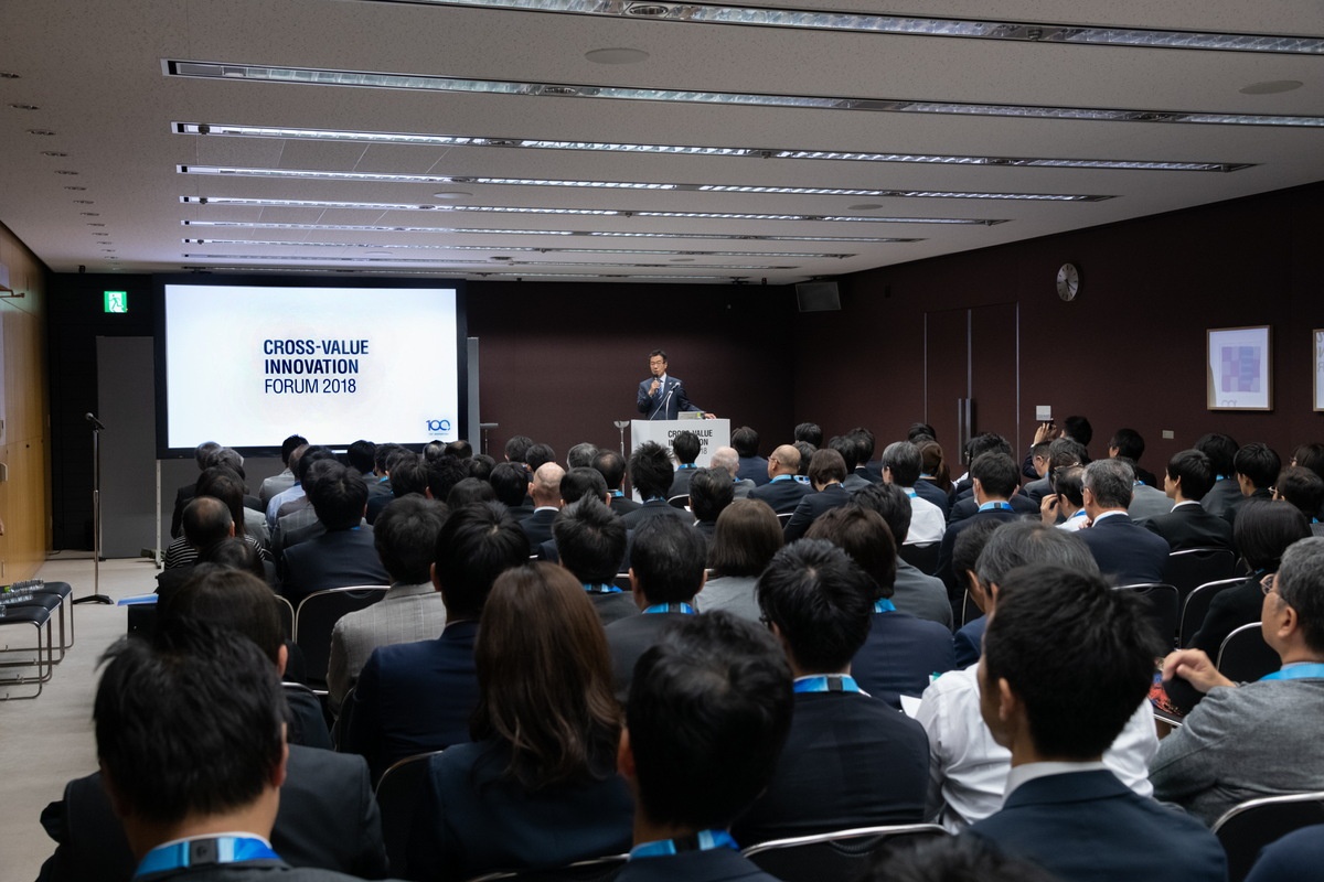 会場は満席となり、「働き方改革」への関心の高さをうかがわせた。