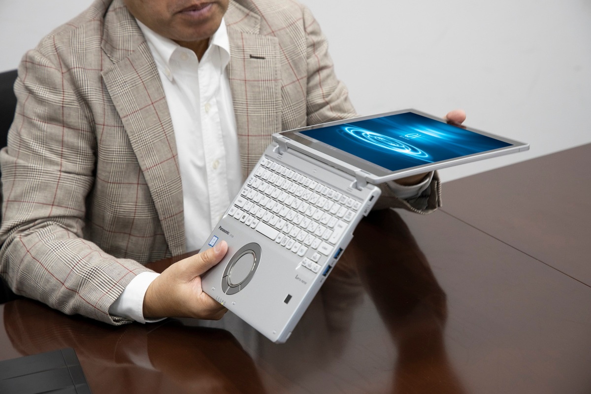 12型2in1モバイルの新鋭 レッツノートqv を戸田覚がインプレッション 日経 Xtech Special ビジネスモバイル最強化計画 12型2in1モバイルの新鋭 レッツノートqv を戸田覚がインプレッション 日経 Xtech Special ビジネスモバイル最強化計画