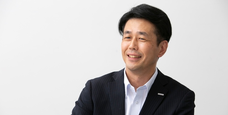 加速する働き方の改革を受け、文字通りの全員一丸で次のPC像を描く