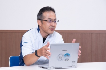 パナソニック株式会社 コネクティッドソリューションズ社<br>モバイルソリューションズ事業部<br>オペレーションセンター所長 兼 神戸工場長<br>矢吹精一氏
