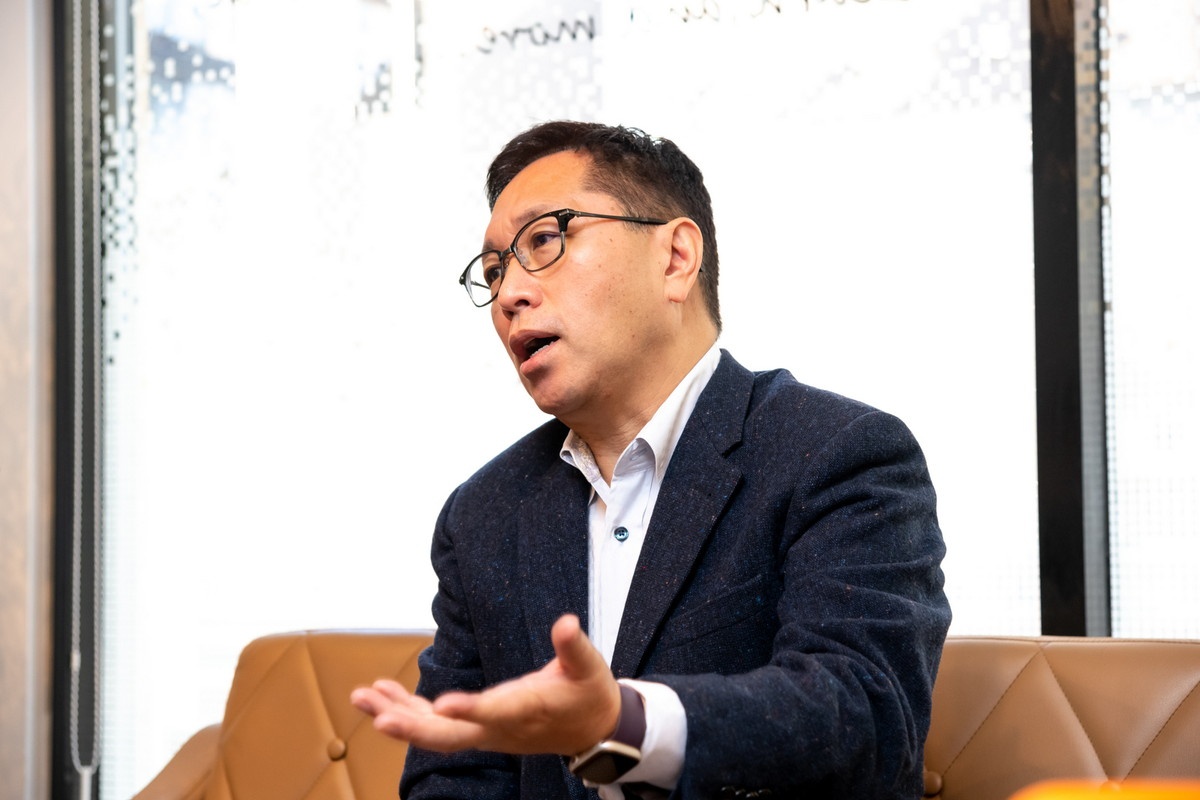 企業ユースにおけるモバイルノートの在り方を語る戸田氏。