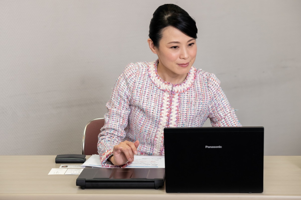 松原さんは「レッツノートFV」の薄さ・画面の見やすさに高評価。