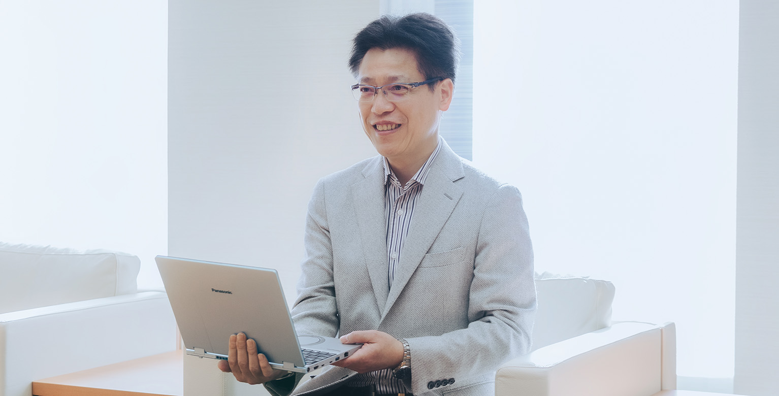 レッツノートで変える三井住友信託銀⾏の業務改⾰ - 日経 xTECH