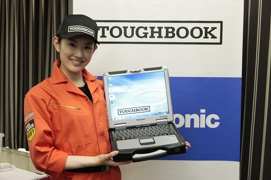 フルモデルチェンジしたタフブックCF-31。新たなフラッグシップマシンの誕生だ。