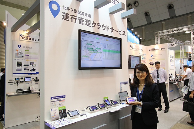 運行管理クラウドサービスを展開する光英システム株式会社様。デバイスとしての頑丈さに加え、2台持ちをしなくていいタフパッドを評価。