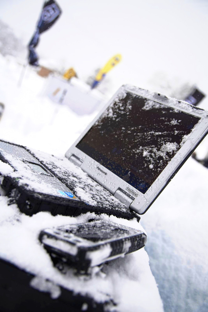 雪山という過酷な環境をものともせずスムーズな大会運営を支えたタフパッド／タフブック。ウインタースポーツに限らず、1年を通じて様々なスポーツイベントでの活躍が期待できそうだ。