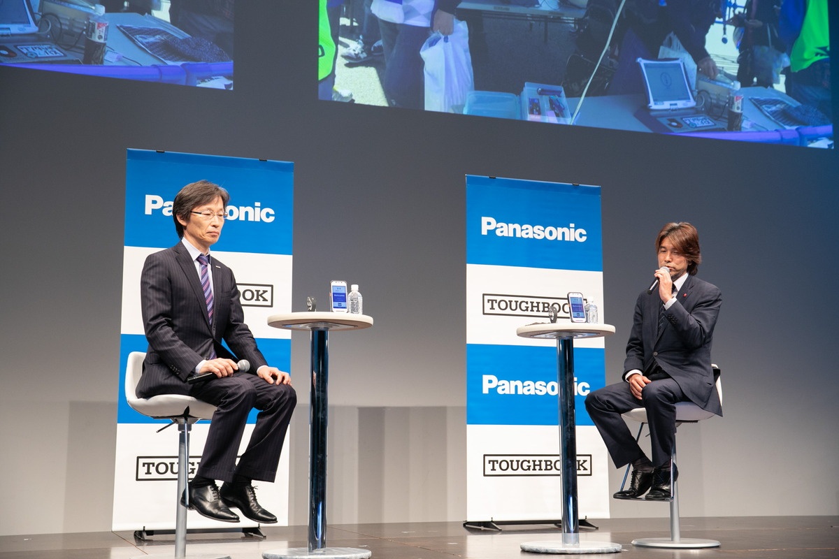 パナソニック株式会社 コネクティッドソリューションズ社 モバイルソリューションズ事業部 事業開発部 ビジネス企画担当 主幹 多田羅浩昌氏(左)、ぴあ株式会社 システム局長 兼 システム戦略室長 川端俊宏氏(右)。