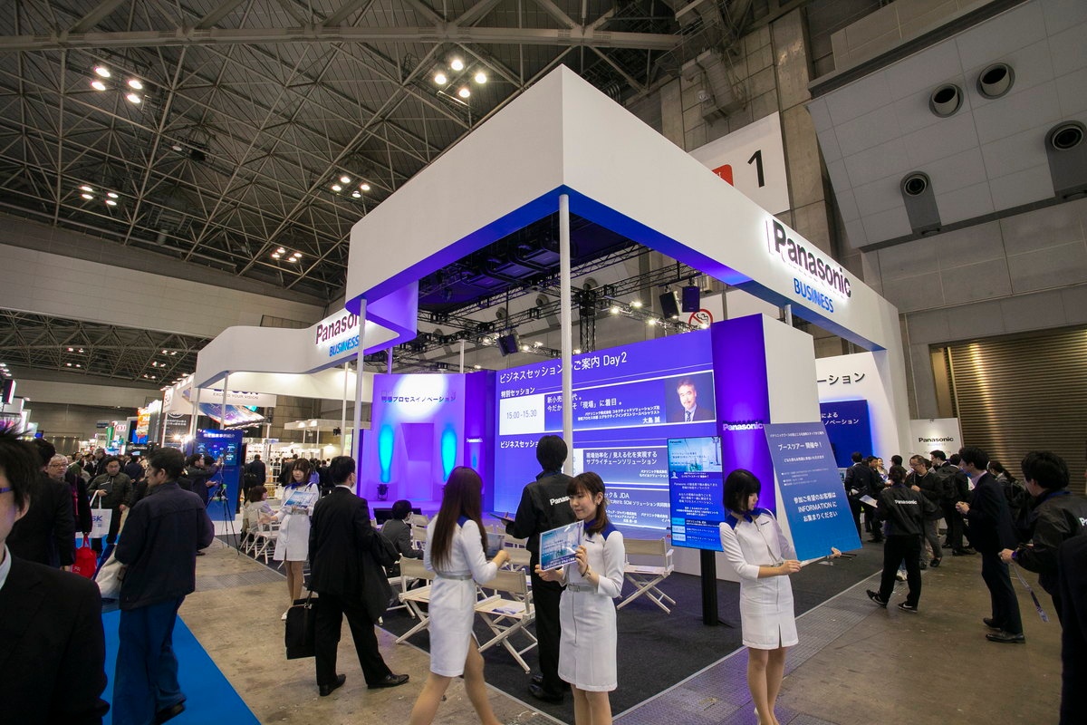 今年のパナソニックブースでは、展示スペースが前回の3倍に広がり、同社の物流改革に向けた意気込みが伝わってくる展示となっていた。